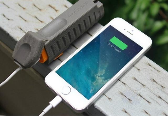 Những cách sạc pin nhanh cho iPhone 7 Plus mà bạn chưa biết