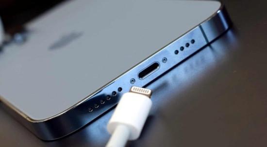 Cách sạc pin iPhone 14 đúng cách, bạn đã bỏ túi chưa?