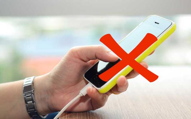 Hướng dẫn cách sạc pin iPhone 12 đúng cách, lưu ngay!