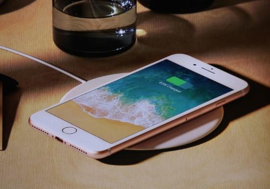 [Giải đáp] iPhone 8 Plus sạc pin qua đêm có sao không