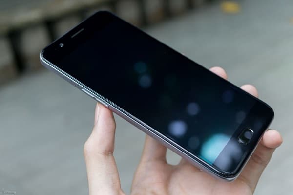 Lỗi màn hình Oppo F1s bị đen