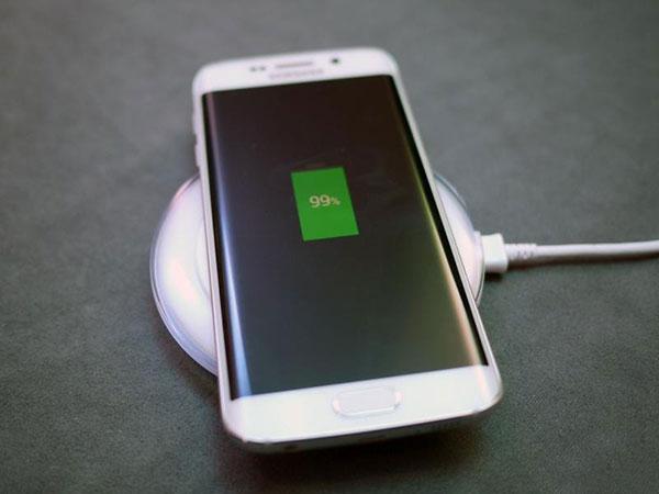 Mẹo xử lý Samsung S6 Edge sạc không nhận pin hiệu quả