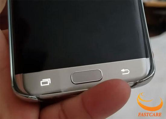 Samsung S7 Edge đang dùng bị sập nguồn và cách xử lý