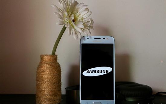 Do đâu mà Samsung J3 Pro không lên màn hình?