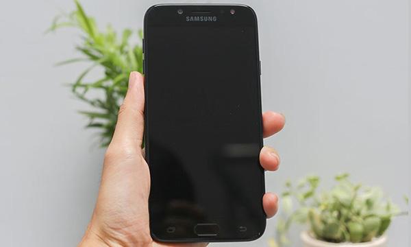 Samsung J7 Pro tự nhiên tắt nguồn khắc phục thế nào?