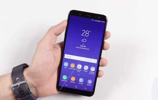 Khắc phục Samsung J6 bị liệt cảm ứng bằng cách nào?