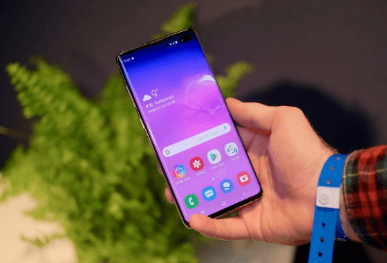 Xử lý lỗi Samsung S10 Plus sạc không vào pin