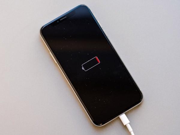 Cách nhận biết pin iPhone bị chai đơn giản