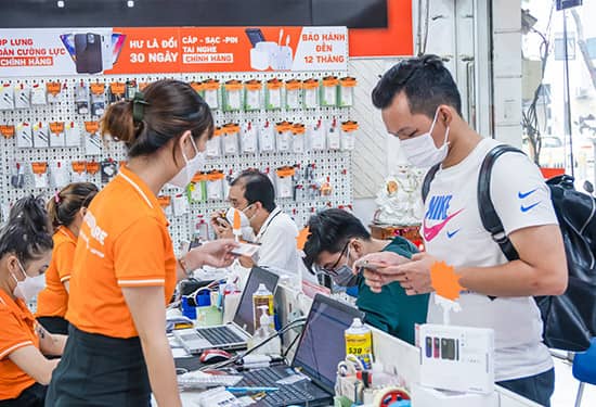 Nhân viên chu đáo Nhân viên chu đáo