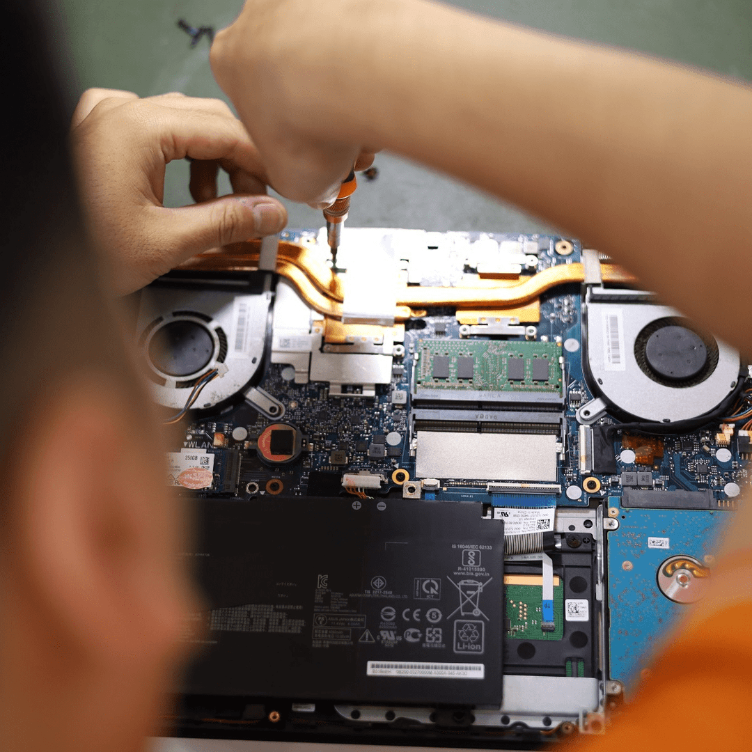 khách hàng sửa laptop tại FASTCARE khách hàng sửa laptop tại FASTCARE