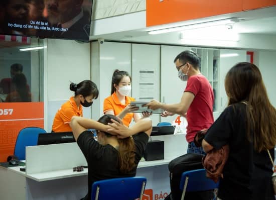 Khách hàng sửa laptop tại FASTCARE Khách hàng sửa laptop tại FASTCARE