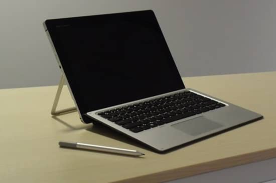 Thay bàn phím Laptop Dell Vostro 5402 Thay bàn phím Laptop Dell Vostro 5402