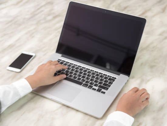 Cách mở laptop HP không cần nút nguồn Cách mở laptop HP không cần nút nguồn