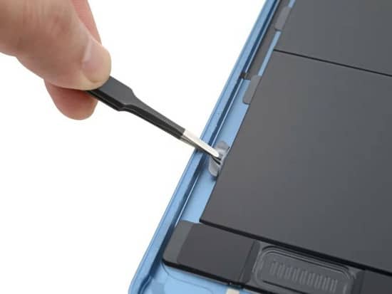 Thay pin iPad Air 5 lấy liền Thay pin iPad Air 5 lấy liền