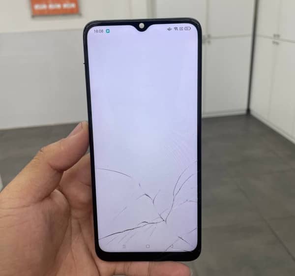 Thay kính Oppo được áp dụng khi nào, trường hợp 1 Thay kính Oppo được áp dụng khi nào, trường hợp 1