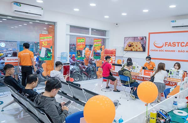 Thay kính camera Samsung M21 tại FASTCARE Thay kính camera Samsung M21 tại FASTCARE