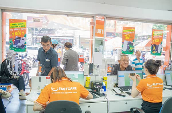 Chăm sóc khách tận tình, hỗ trợ chu đáo Chăm sóc khách tận tình, hỗ trợ chu đáo