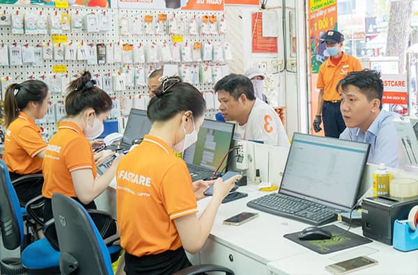FASTCARE luôn đặt khách hàng làm trung tâm FASTCARE luôn đặt khách hàng làm trung tâm