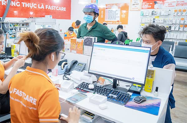 Khách hàng luôn được tiếp đón niềm nở và hỗ trợ tận tình Khách hàng luôn được tiếp đón niềm nở và hỗ trợ tận tình