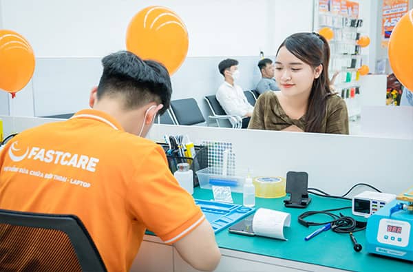 Thay kính camera Oppo Reno11 F chuẩn xác và nhanh chóng Thay kính camera Oppo Reno11 F chuẩn xác và nhanh chóng