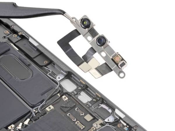 Thay camera trước iPad Pro M1 11 2021 Thay camera trước iPad Pro M1 11 2021