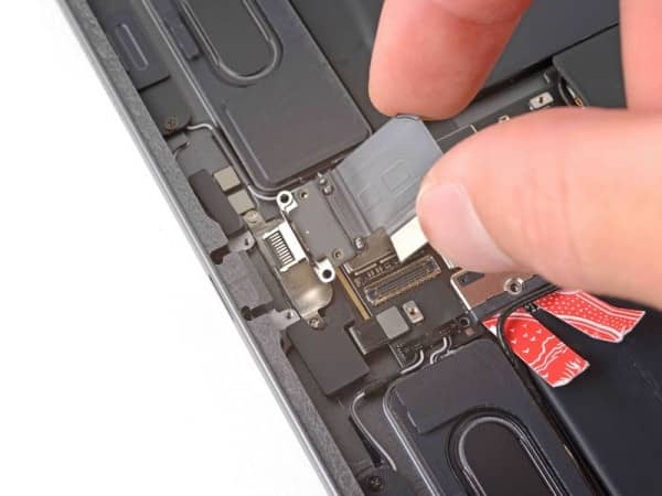 Thay chân sạc iPad Pro M1 11 2021 Thay chân sạc iPad Pro M1 11 2021