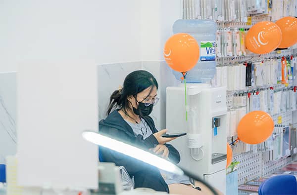 Thay nắp lưng Oppo chuyên nghiệp ở FASTCARE Thay nắp lưng Oppo chuyên nghiệp ở FASTCARE