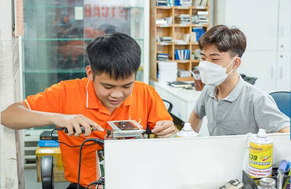 Quy trình sửa FaceID cụm cảm biến iPhone 11 Pro Quy trình sửa FaceID cụm cảm biến iPhone 11 Pro