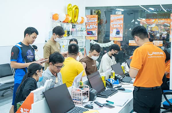 Trung tâm sửa điện thoại chuyên nghiệp FASTCARE Trung tâm sửa điện thoại chuyên nghiệp FASTCARE