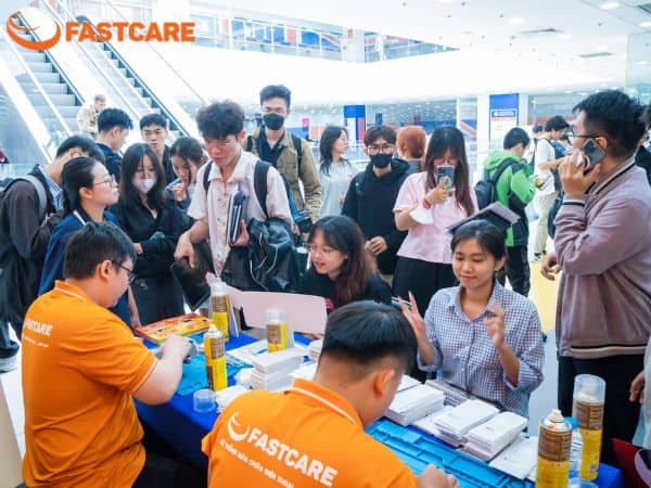 schooltour-fastcare-dai-hoc-greenwich-1.jpg