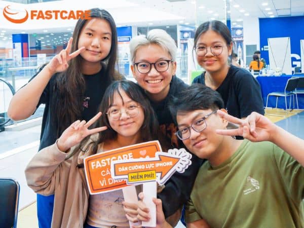 schooltour-fastcare-dai-hoc-greenwich-2.jpg