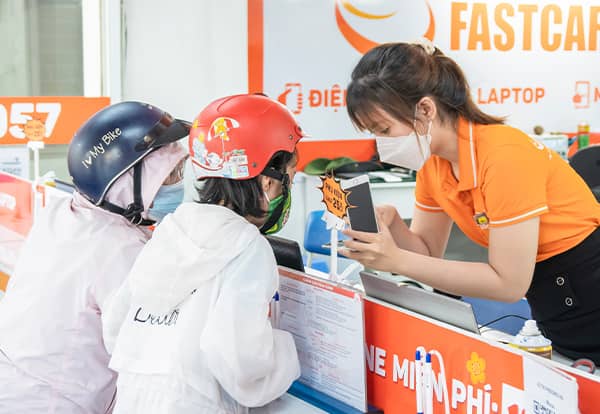 Quy trình thay chân sạc iPhone 11 chuyên nghiệp tại FASTCARE Quy trình thay chân sạc iPhone 11 chuyên nghiệp tại FASTCARE